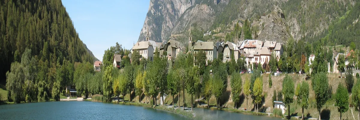 Image Constructeur terrain padel Alpes-de-Haute-Provence