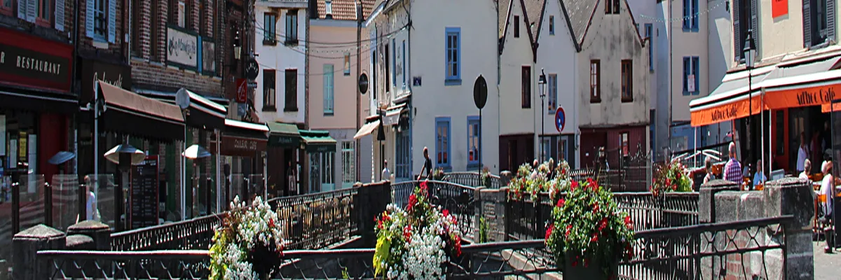 image-constructeur-terrain-padel-amiens.webp Image Constructeur terrain padel Amiens