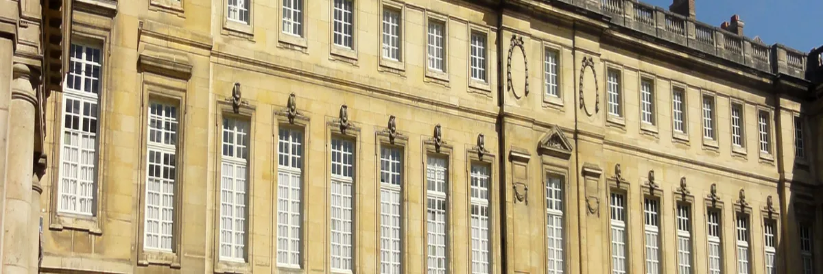 image-constructeur-terrain-padel-compiegne.webp Image Constructeur terrain padel Compiègne