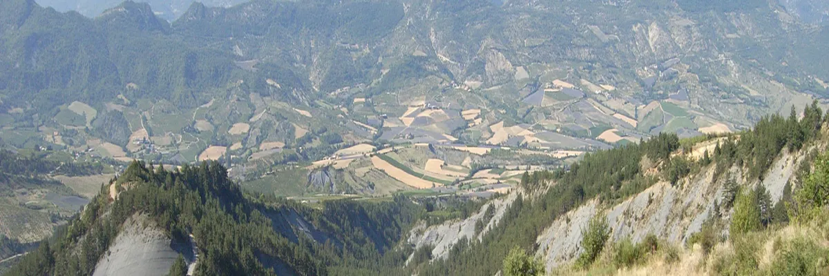 image-constructeur-terrain-padel-drome.webp Image Constructeur terrain padel Drôme