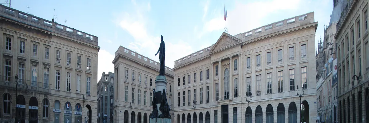 image-constructeur-terrain-padel-reims.webp Image Constructeur terrain padel Reims