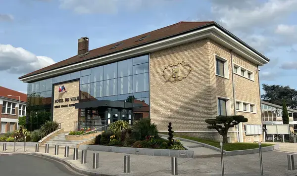 Fabricant Padel Constructeur terrain padel Paray-Vieille-Poste