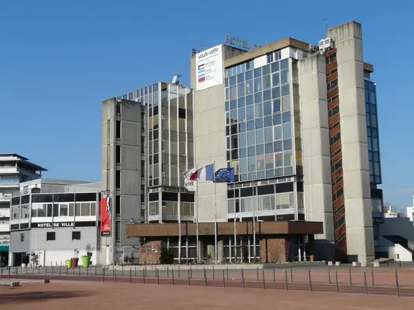 Fabricant Padel Constructeur terrain padel Vaulx-en-Velin