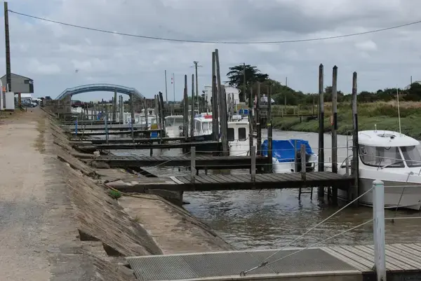 Fabricant Padel Constructeur terrain padel Villeneuve-en-Retz